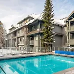 Glacier Lodge